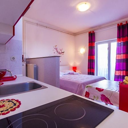 Apartment Lori Fažana Exteriör bild