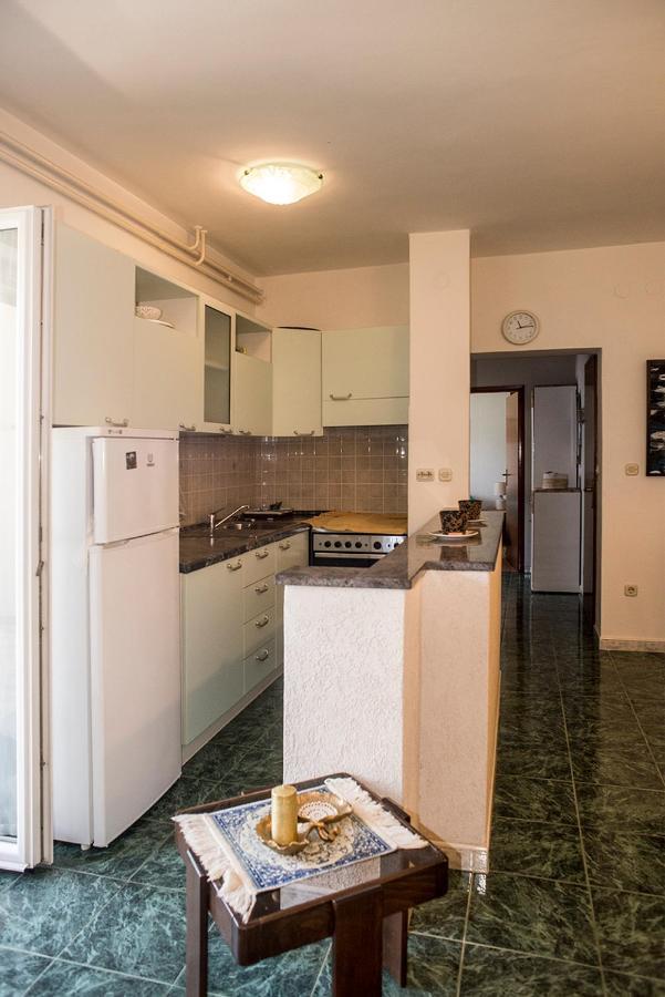 Apartment Lori Fažana Exteriör bild